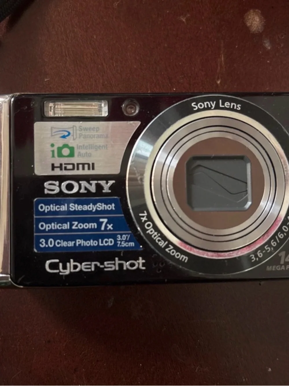 Sony Cyber-shot DSC W370 Digital Camera in Black - 14.1MP, 7x Optical Zoom